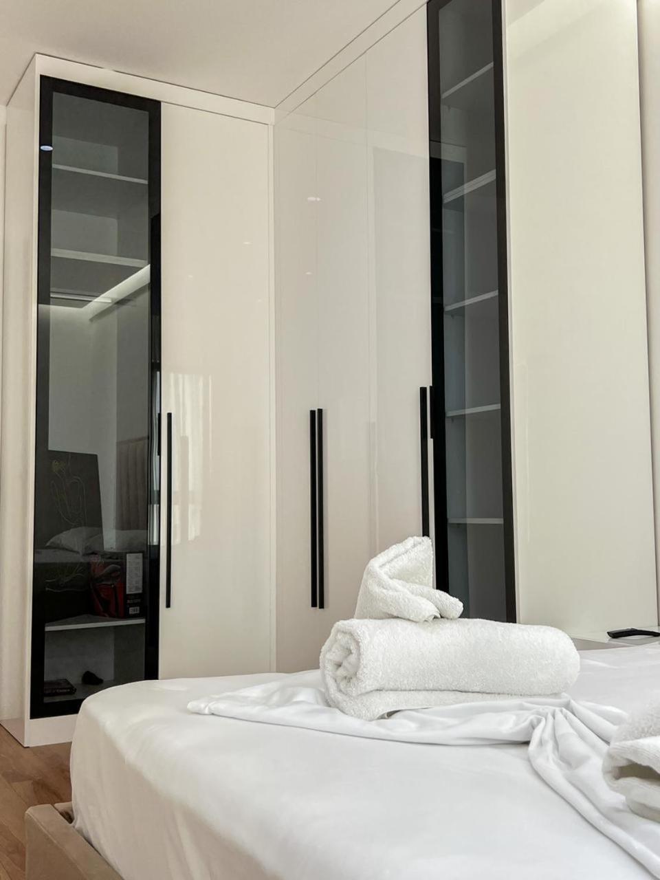 Lux Apartment At Arlis Tirana Exterior foto