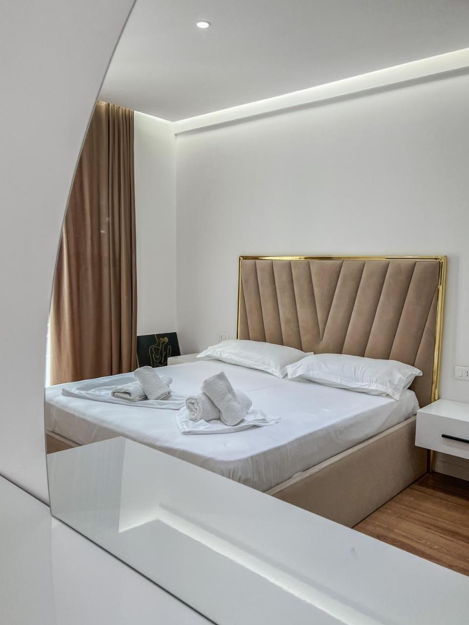 Lux Apartment At Arlis Tirana Exterior foto